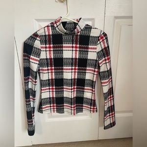 Long sleeve, semi crop top